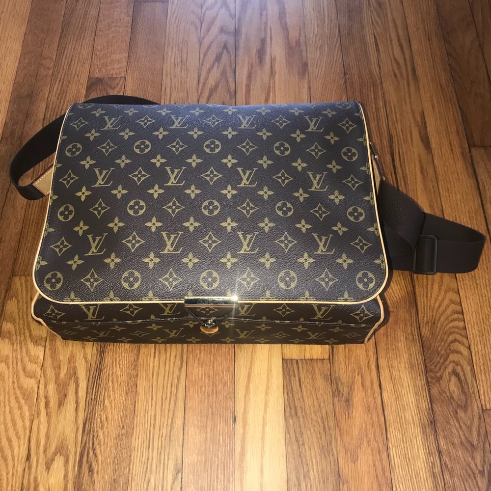 Louis Vuitton Abbesses Messenger Bag (unisex)